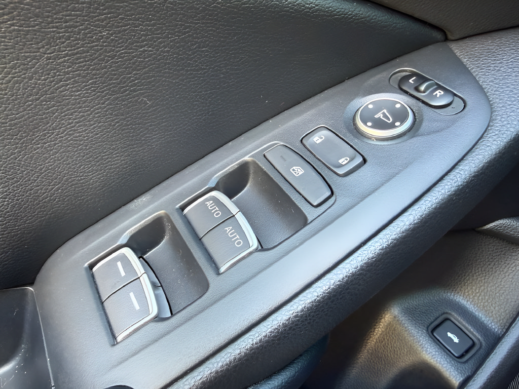 Used 2018 Honda Accord LX image 23