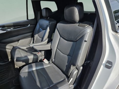 Used 2020 Cadillac XT6 Premium Luxury FWD image 23