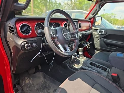 Used 2022 Jeep Gladiator Rubicon w/ Cold Weather Group image 6