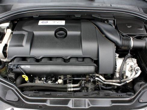 Used 2015 Volvo XC60 T6 w/ Protection Package image 29