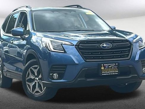 Certified 2023 Subaru Forester Premium AWD/4WD image 3