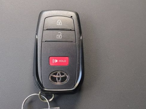 Used 2026 Toyota RAV4 SE AWD/4WD image 9