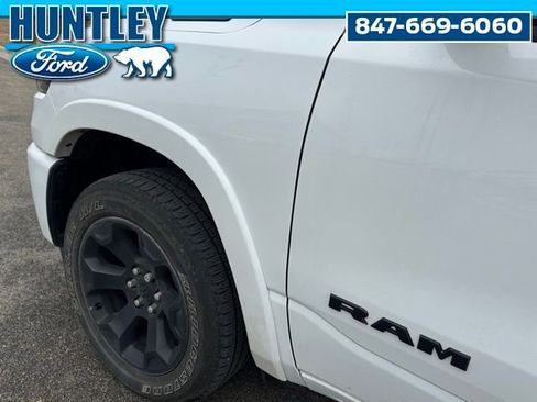 Used 2025 RAM 1500 Big Horn AWD/4WD image 8