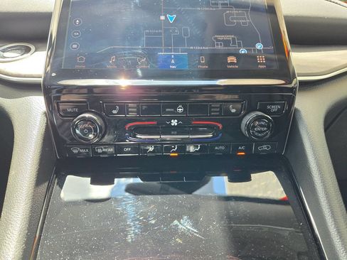 Used 2022 Jeep Grand Cherokee Limited 4xe AWD/4WD image 28