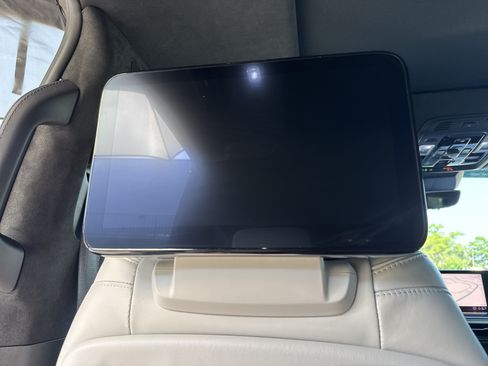 Used 2025 Cadillac Escalade V AWD/4WD image 32