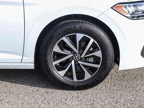 Used 2024 Volkswagen Jetta S image 12