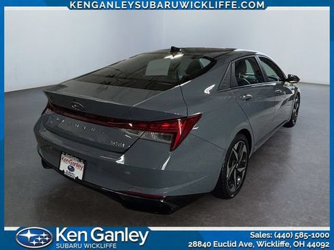 Used 2023 Hyundai Elantra Limited w/ Cargo Package FWD image 5