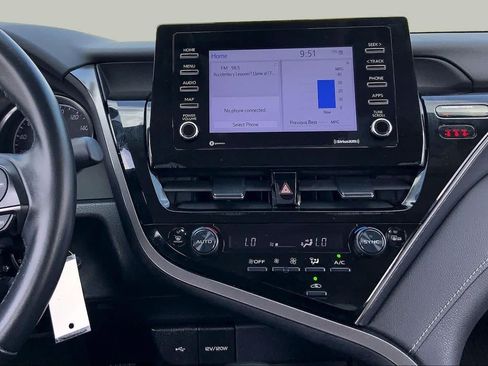 Used 2023 Toyota Camry SE FWD image 7