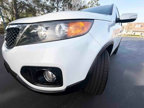 Used 2012 Kia Sorento LX w/ V6 Convenience Pkg image 9