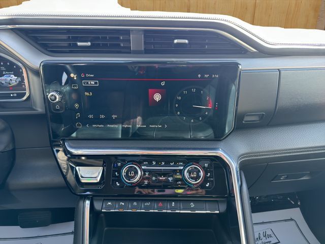 Used 2025 GMC Sierra 1500 Denali w/ Technology Package AWD/4WD image 16