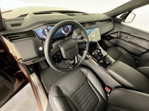 Used 2025 Land Rover Range Rover Sport SV Edition Two image 18