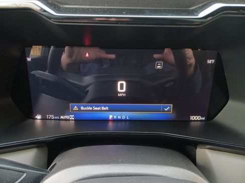 Used 2026 Chevrolet Colorado ZR2 w/ Technology Package AWD/4WD image 18