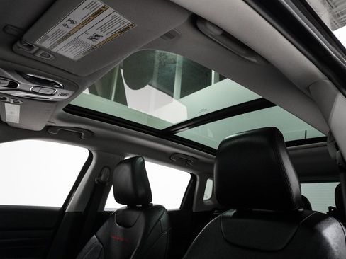 Used 2022 Jeep Compass Trailhawk w/ Sun and Sound Group image 14