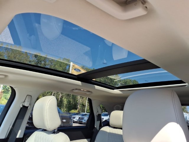 Certified 2023 Ford Edge Titanium w/ Class II Trailer Tow Package AWD/4WD image 13