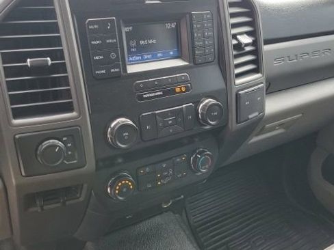 Used 2019 Ford F350 XL w/ Power Equipment Group image 15