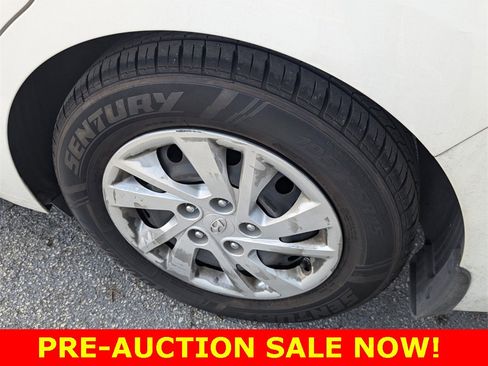 Used 2018 Hyundai Elantra SE image 18