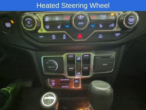 Used 2023 Jeep Gladiator Mojave w/ Cold Weather Group image 18