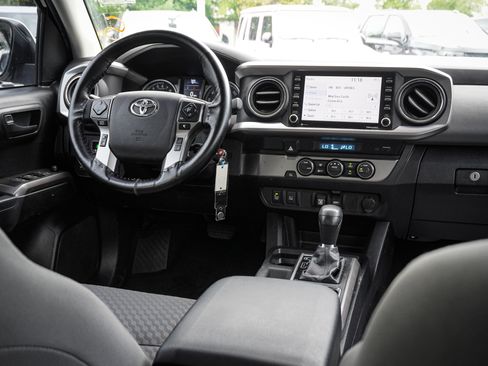 Used 2022 Toyota Tacoma SR5 w/ Technology Package RWD image 26