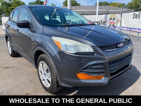 Used 2015 Ford Escape S FWD image 1