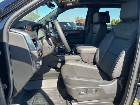 New 2026 GMC Yukon XL Denali w/ Denali Reserve Package image 11