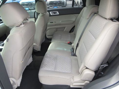 Used 2013 Ford Explorer XLT image 15