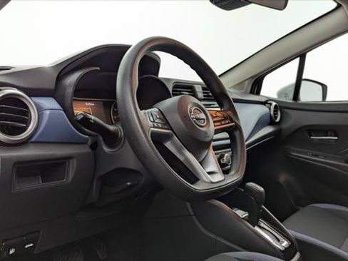 Used 2025 Nissan Versa SV FWD image 23