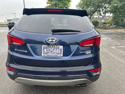 Used 2017 Hyundai Santa Fe Sport FWD image 4