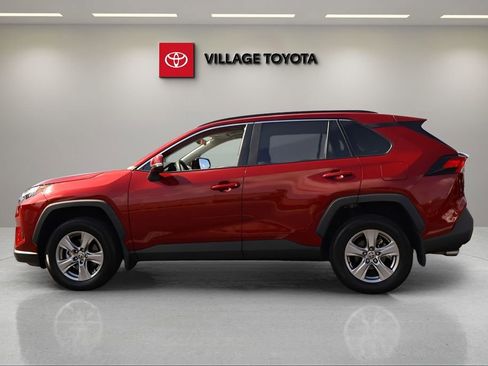 Used 2024 Toyota RAV4 XLE w/ Convenience Package FWD image 2