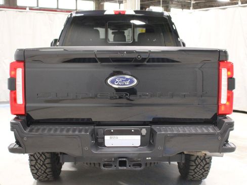 Used 2023 Ford F250 Lariat w/ Lariat Ultimate Package AWD/4WD image 16