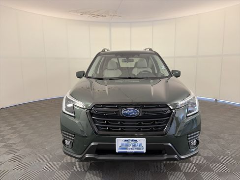 Used 2024 Subaru Forester Premium image 3