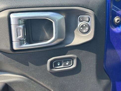 Used 2020 Jeep Wrangler Unlimited Sport image 24