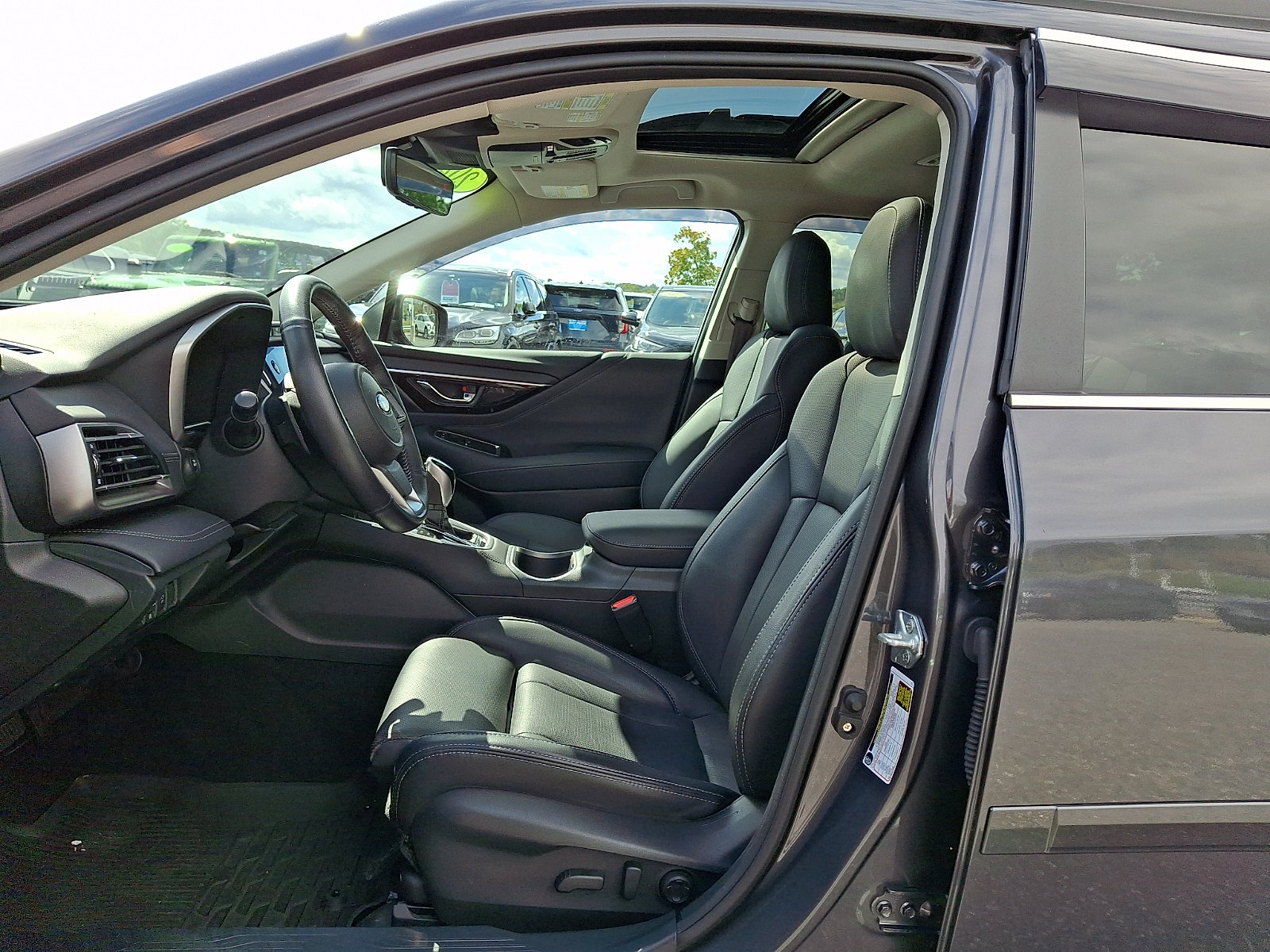 Used 2023 Subaru Outback Limited AWD/4WD image 14