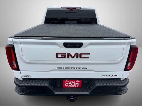 Used 2025 GMC Sierra 1500 AT4X image 7