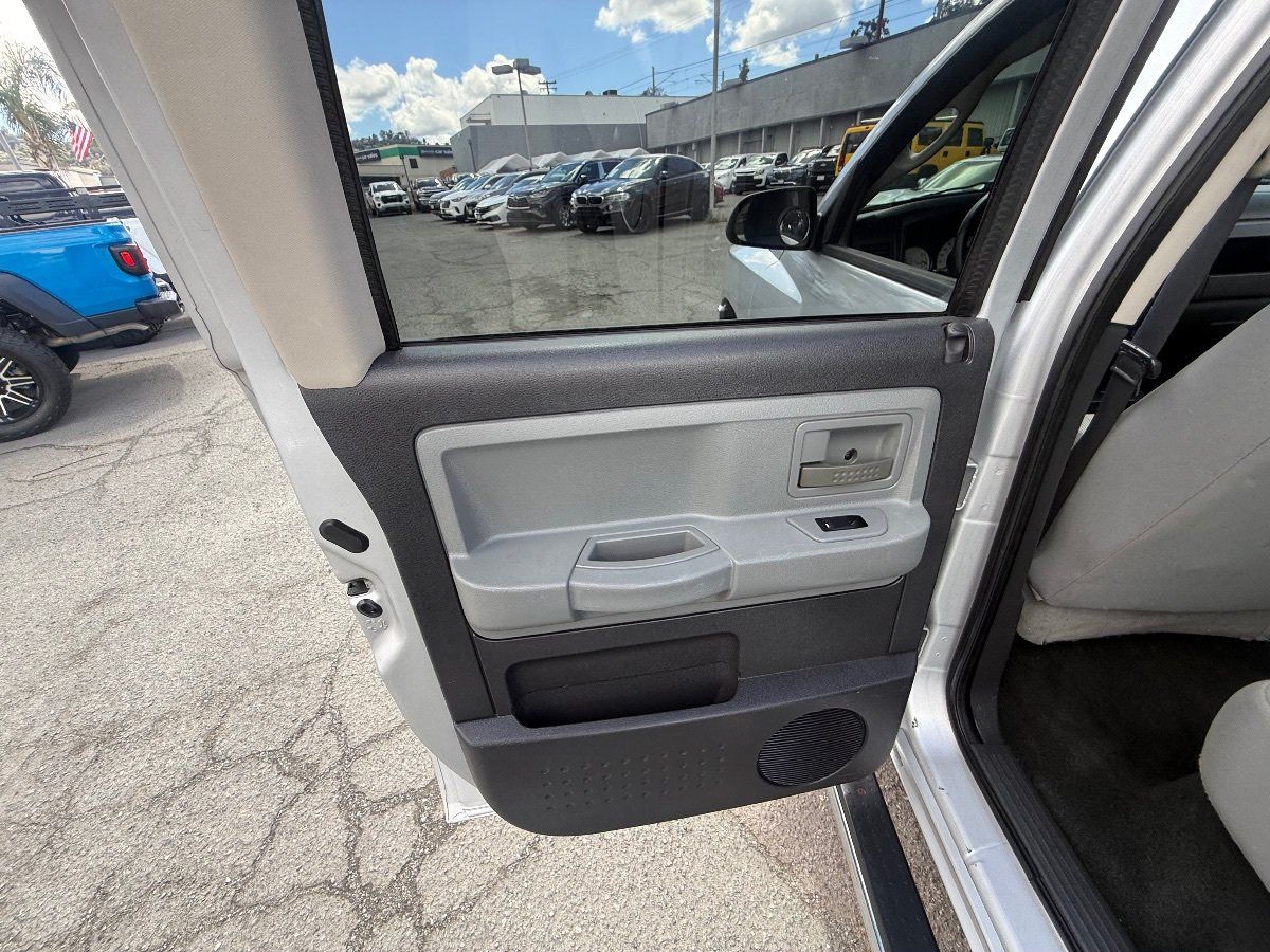 Used 2011 Dodge Dakota Big Horn RWD image 16