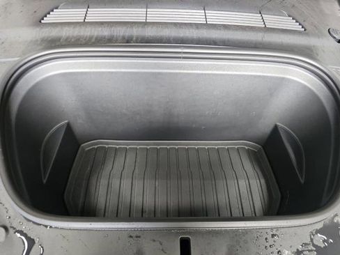 Used 2024 Tesla Model Y Long Range image 7