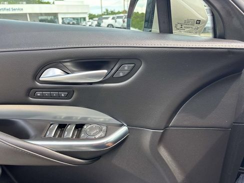 Used 2022 Cadillac XT4 Premium Luxury w/ Enhanced Visibility Package FWD image 21