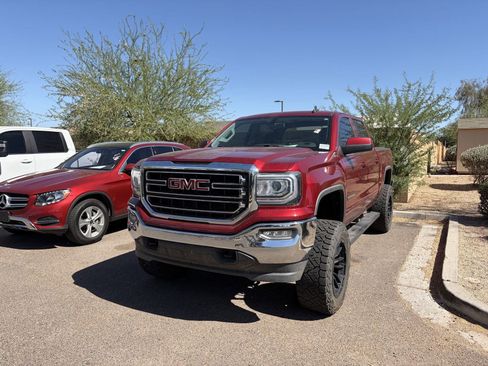 Used 2018 GMC Sierra 1500 SLE AWD/4WD image 2