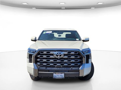 Used 2025 Toyota Tundra Platinum AWD/4WD image 4
