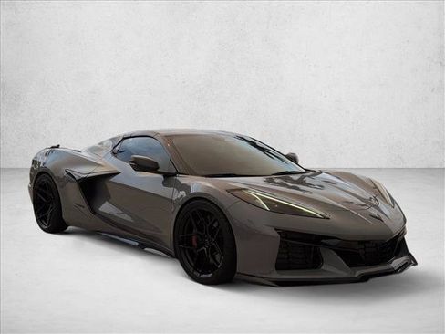 Used 2024 Chevrolet Corvette Z06 RWD image 7