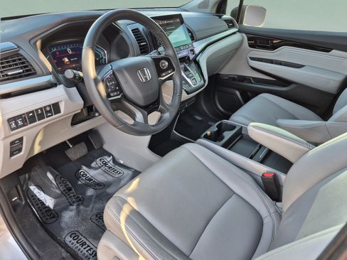 Used 2023 Honda Odyssey Touring image 21