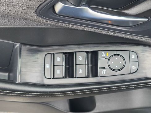 Used 2023 Nissan Rogue SV image 13