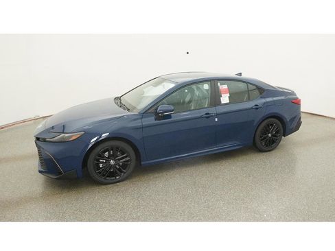 New 2026 Toyota Camry SE image 2
