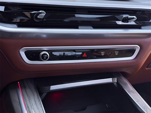 Used 2023 BMW X7 M60i w/ Executive Package image 15