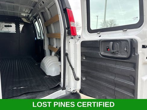 Used 2024 GMC Savana 2500 Work Van w/ Driver Convenience Package image 17