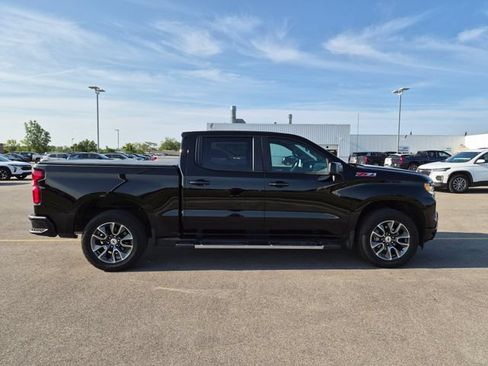 Used 2023 Chevrolet Silverado 1500 RST w/ Z71 Off-Road Package AWD/4WD image 4