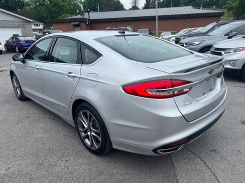 Used 2017 Ford Fusion SE w/ Equipment Group 201A image 3