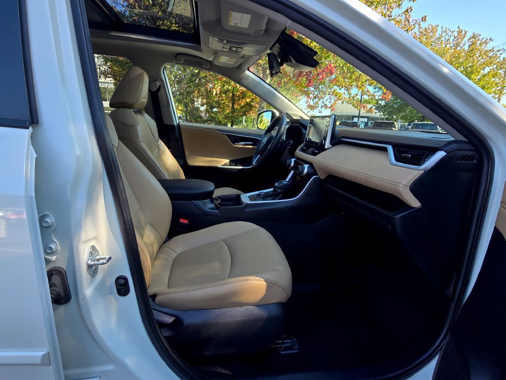 Used 2021 Toyota RAV4 Limited AWD/4WD image 13