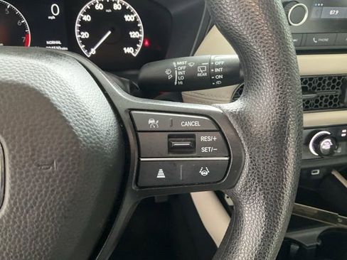 Certified 2025 Honda HR-V LX image 11