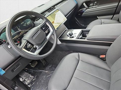 New 2025 Land Rover Range Rover SV AWD/4WD image 14