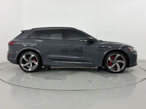 Certified 2024 Audi SQ8 e-tron Premium Plus w/ Black Optic Package AWD/4WD image 8